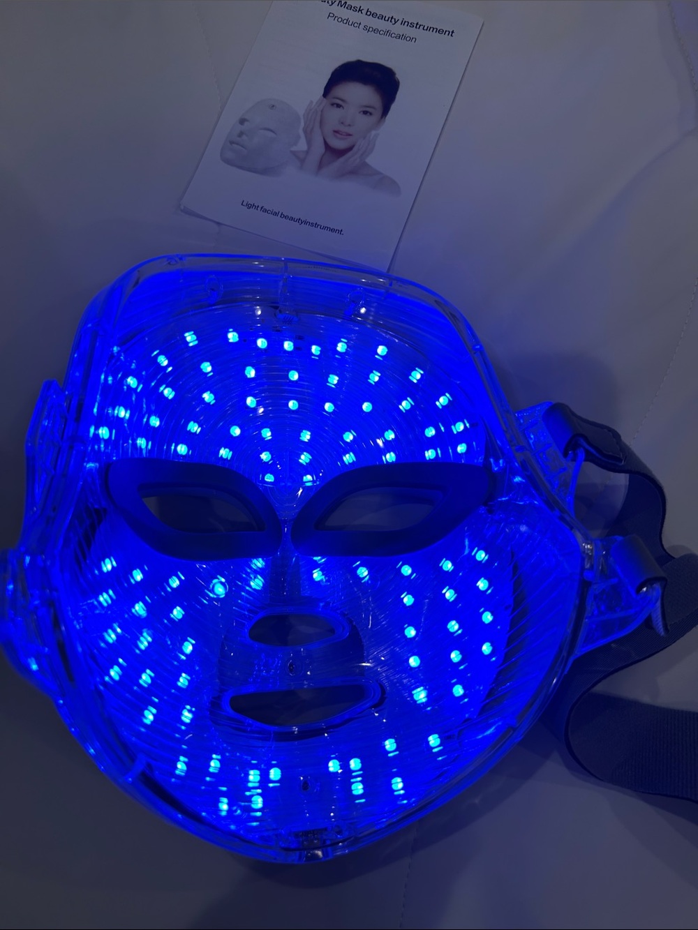 LED Facial Mask with Red Light Therapy - Picture 4 of 5